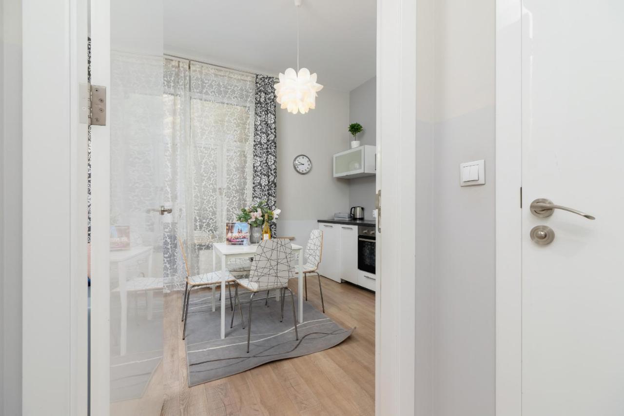 Central Planty Park Apartment Lobzowska By Noclegi Renters Krasków Εξωτερικό φωτογραφία